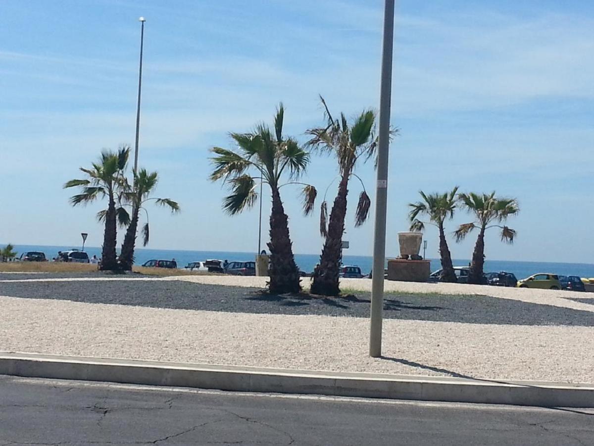 Hotel Blue Marine Di Ostia Exterior foto